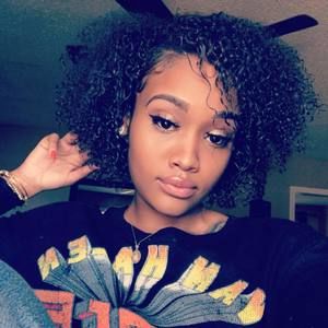 Meet your Posher, Steph